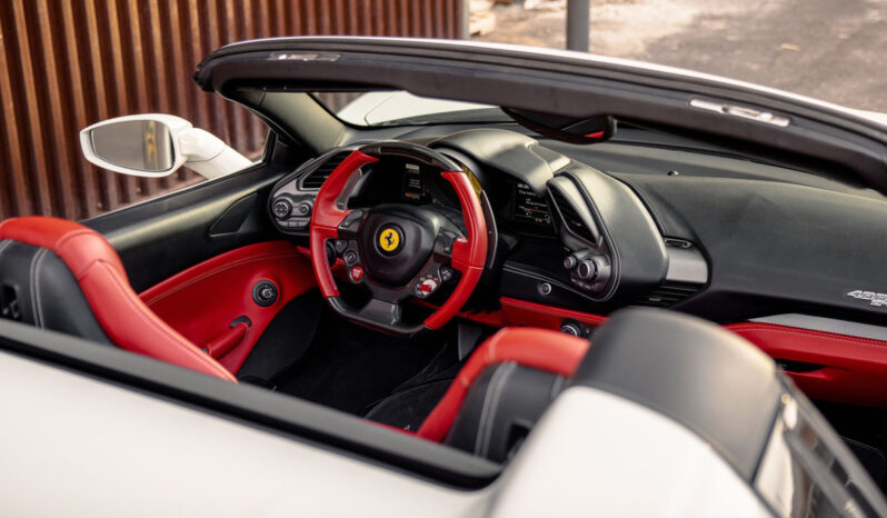 
								2017 Convertible Ferrari 488 Spyder full									