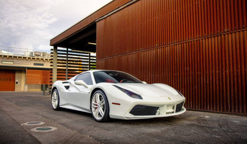 
								2017 Convertible Ferrari 488 Spyder full									