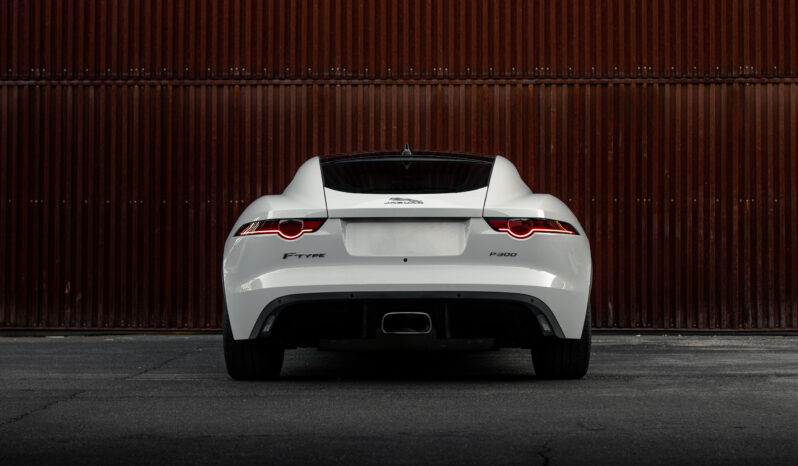 
								2019 Jaguar F-TYPE full									