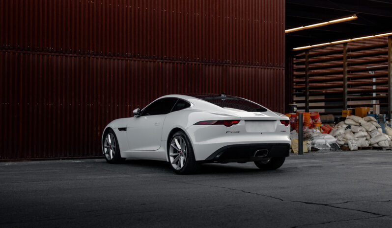 
								2019 Jaguar F-TYPE full									